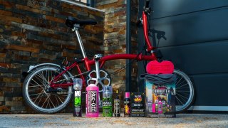 MUC-OFF KOMPLETNY ZESTAW DO MYCIA Z WORKIEM DO TRANSPORTU Ultimate Commuter Kit