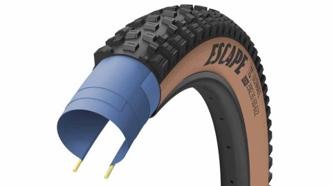 Opona GOODYEAR - Escape Ultimate Tubeless Complete 27.5x2.35/60-584 k. Blk/Tan