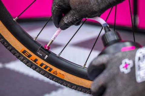 MUC-OFF USZCZELNIACZ DO DĘTEK No Puncture Hassle Inner Tube Sealant 1L