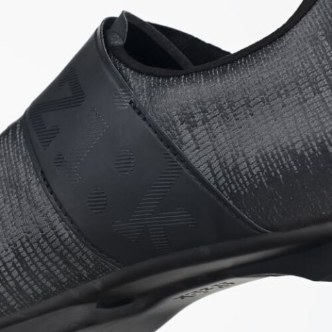 FIZIK BUTY VENTO INFINITO KNIT CARBON 2 BLACK - BLACK (VER2IKR1C1010)