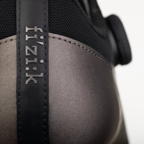 FIZIK BUTY VENTO OMNA METAL - BLACK (VER5BPR1K7510)