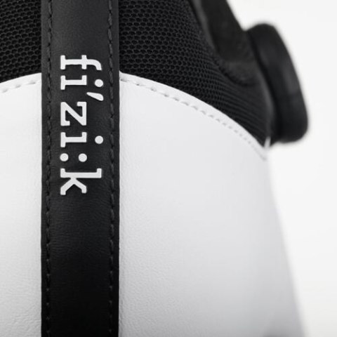 FIZIK BUTY VENTO OMNA WHITE - BLACK (VER5BPR1K2010)