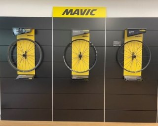 MAVIC 1WHEEL SLATWALL DISPLAY / BLACK (U00073831)