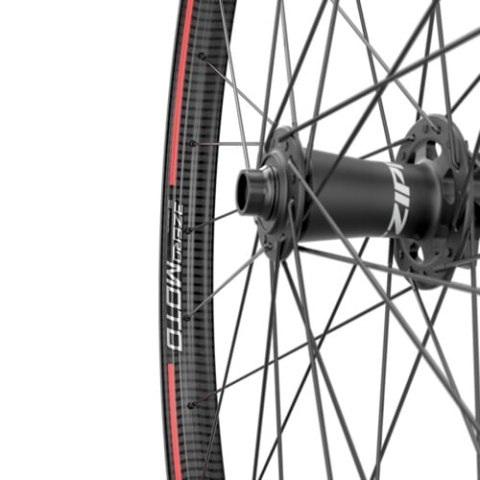 00.1918.649.002 - ZIPP AMWH 3ZERO MOTO 29F 15X110 SV/RE NTW B1