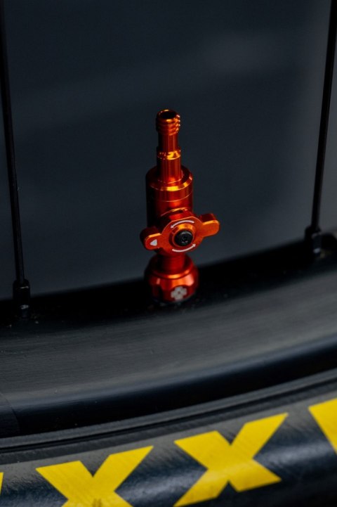 MUC-OFF BIG BORE LITE 45mm PINK - Wentyle Bezrdzeniowe Tubeless 45mm Różowe