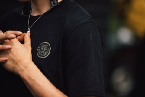 PEATY'S PUBWEAR TRIKO S KRÁTKÝM RUKÁVEM TRAIL BUILD CREW / BLACK (PPW-25-TEE-TBC-BLK)