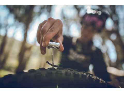 Lezyne Classic Tubeless Kit in plastic box, silver