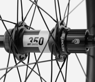 OQUO KOŁA MP30TEAM SHIMANO MS ZESTAW Black Matt