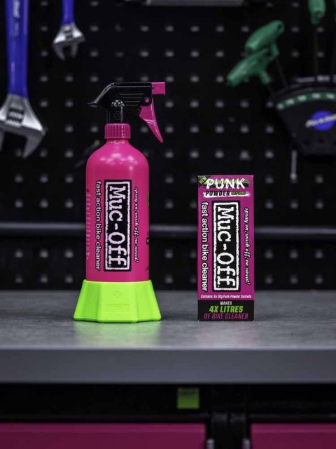 MUC-OFF BUTELKA WIELORAZOWEGO UZYTKU + ŚRODEK DO MYCIA W PROSZKU Bottle For Life Bundle