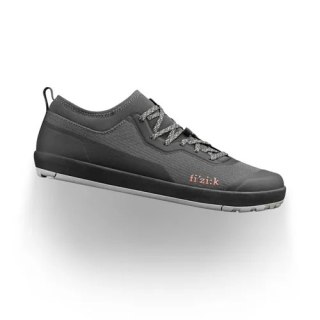 FIZIK BUTY GRAVITA VERSOR FLAT 2.0 ANTHRACITE - BLACK (GRGFVTR1K1210)