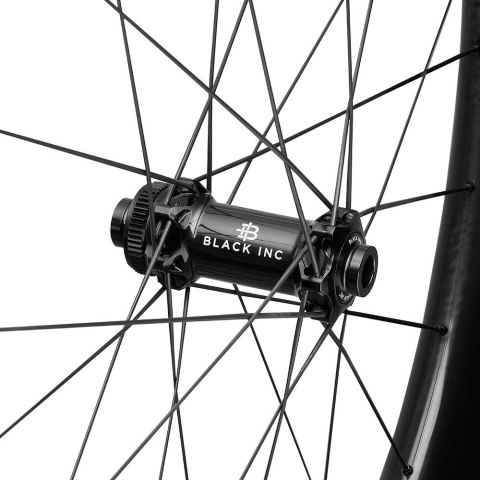 Komplet kół gravel BLACK INC FORTY SIX Clincher Disc Brake (XDR) wys. stożka 46 mm, k. Silver Label