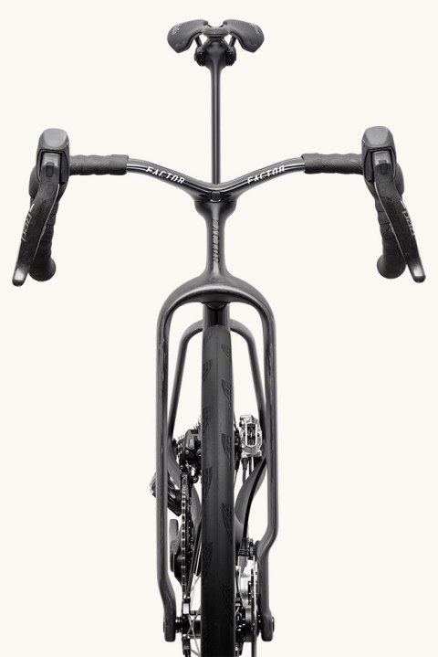 Rama FACTOR (Zestaw Premium) ONE k. Onyx Black, r. 56