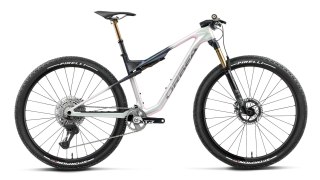 Orbea rower MTB OIZ M-TEAM FACTORY S White - Carbon