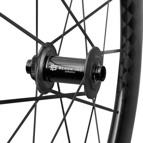 Komplet kół szosowych BLACK INC HYPER 62 ceramic bearings Clincher and Tubeles Ready Disc Brake (Shimano) wys. stożka 62 mm, k. 
