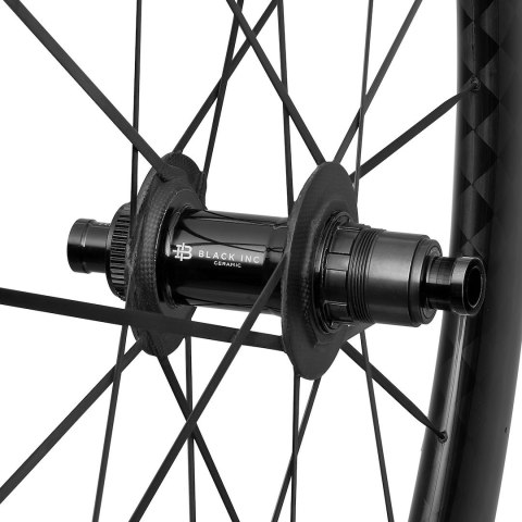 Komplet kół szosowych BLACK INC HYPER 62 ceramic bearings Clincher and Tubeles Ready Disc Brake (Shimano) wys. stożka 62 mm, k. 