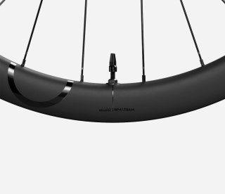 OQUO KOŁA RP45TEAM PRZEDNIE Black Matt