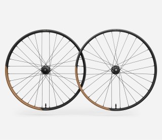 OQUO KOŁA MC32LTD SHIMANO MS SET Metallic Cinnamon