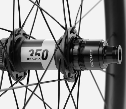 OQUO KOŁA MP30TEAM SHIMANO MS REAR Black