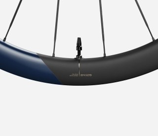 OQUO KOŁA RP45LTD CS XDR REAR Metallic Navy Blue