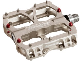 REVERSE Pedal Escape Sand-metallic