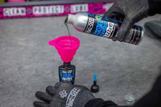 MUC-OFF SMAR DO ŁAŃCUCHA WET LUBE 300ml